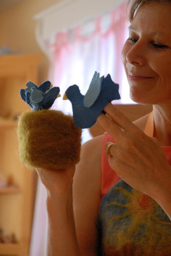 Early Childhood Puppetry Made Easy - Mama Bird and Baby in a Nest